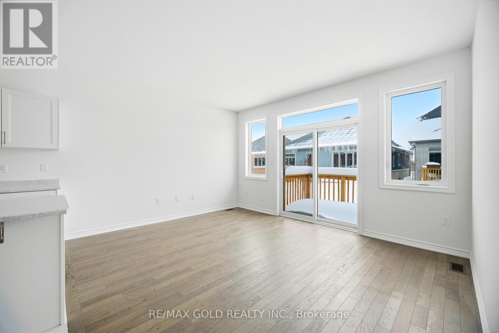 251 Wilcox Drive, Clearview, Ontario  L0M 1S0 - Photo 6 - S12632252