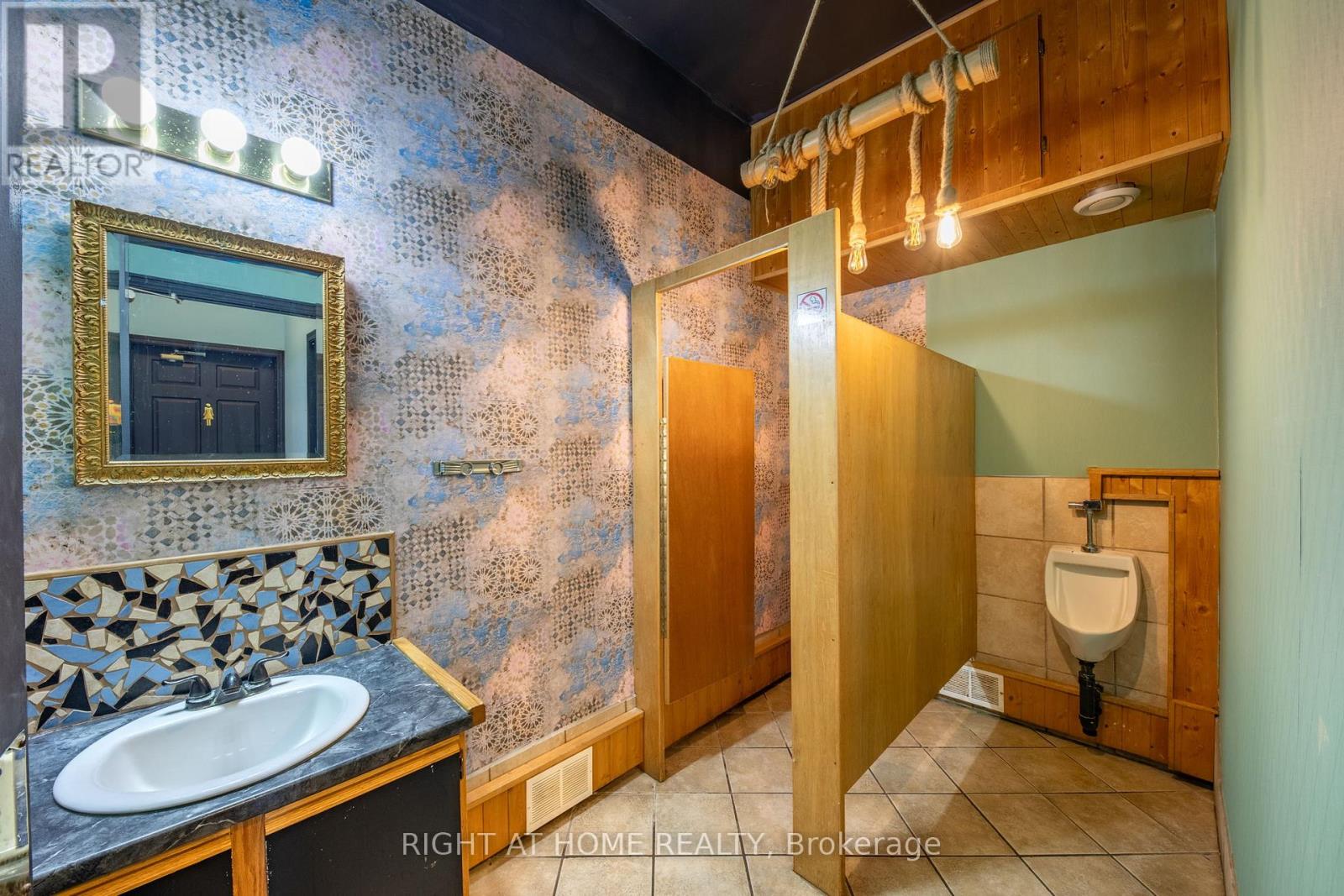 345 King Street, Midland, Ontario  L4R 3M7 - Photo 15 - S12638318