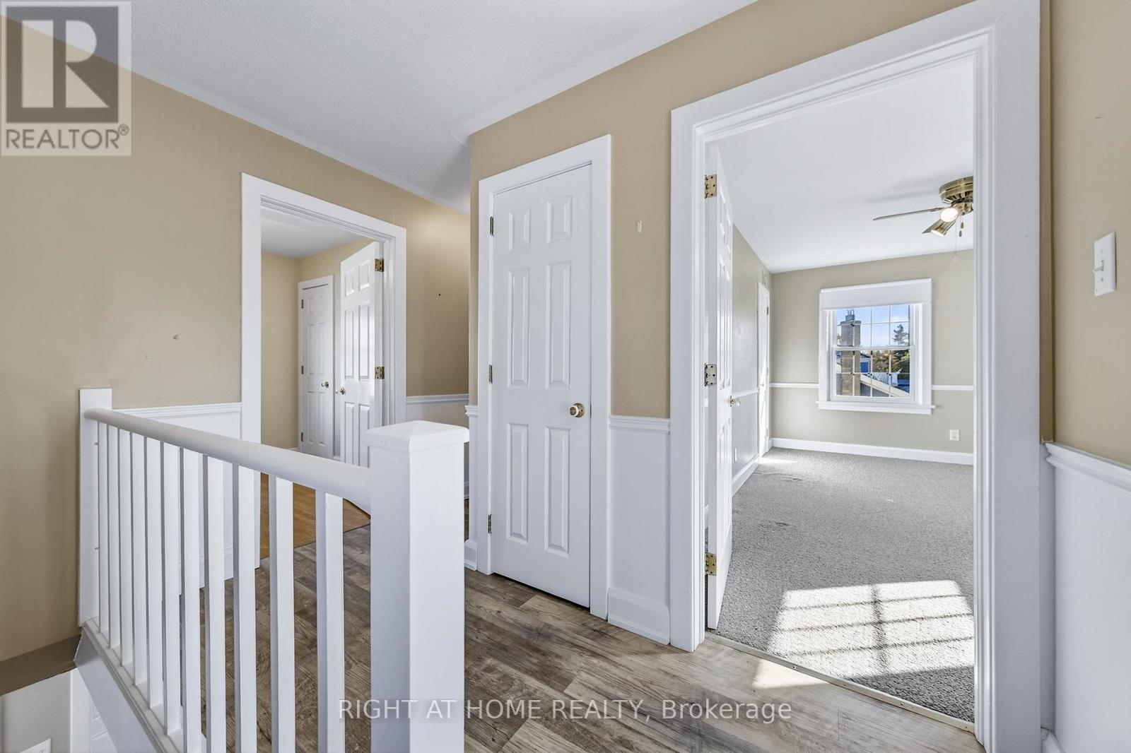 44 Newton Street, Barrie (Wellington), Ontario  L4M 3N5 - Photo 12 - S12638378