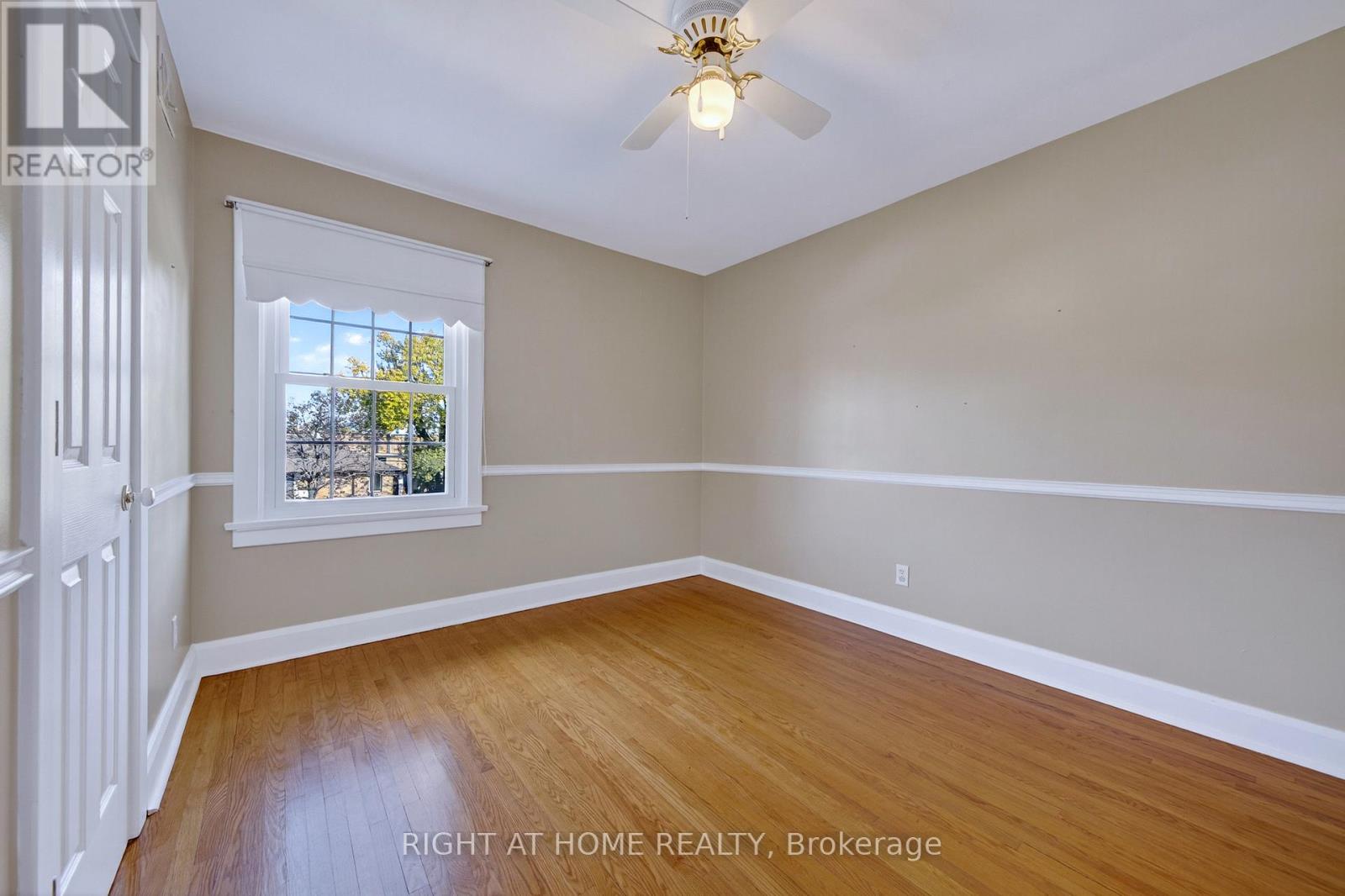 44 Newton Street, Barrie (Wellington), Ontario  L4M 3N5 - Photo 14 - S12638378