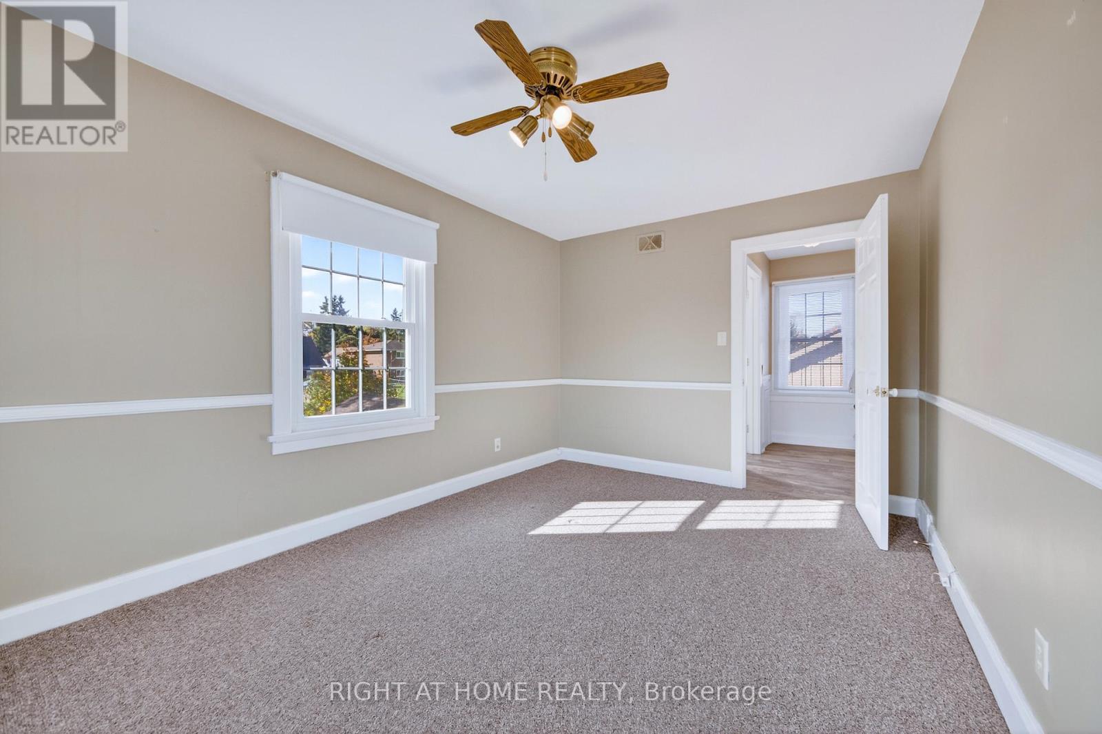 44 Newton Street, Barrie (Wellington), Ontario  L4M 3N5 - Photo 16 - S12638378