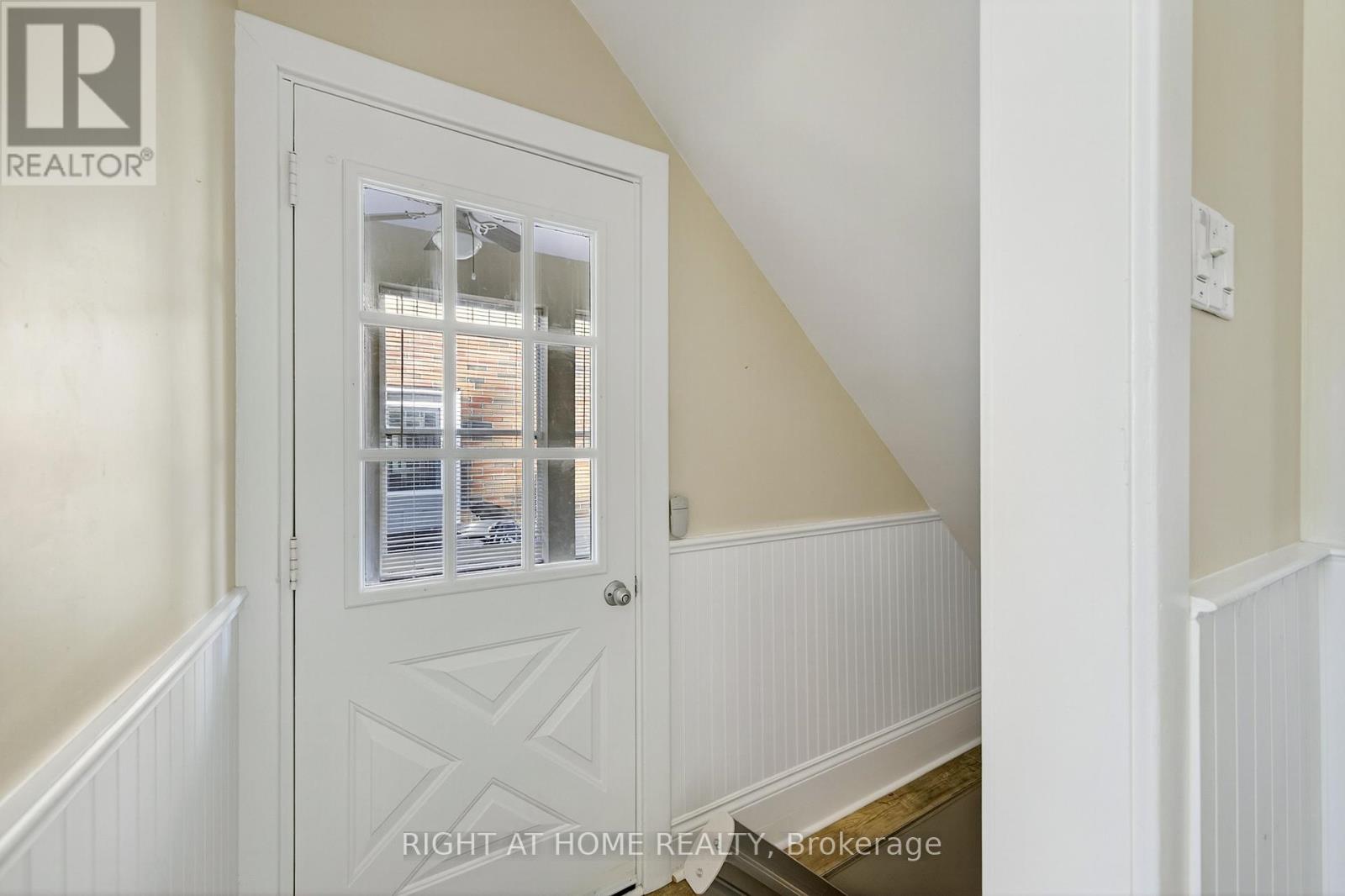 44 Newton Street, Barrie (Wellington), Ontario  L4M 3N5 - Photo 19 - S12638378