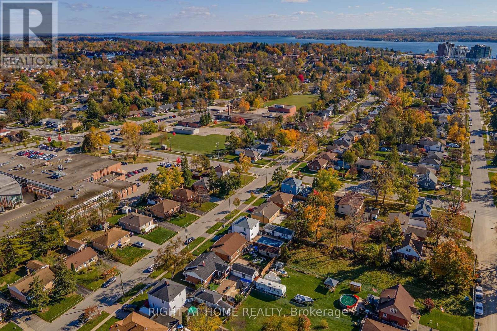 44 Newton Street, Barrie (Wellington), Ontario  L4M 3N5 - Photo 25 - S12638378