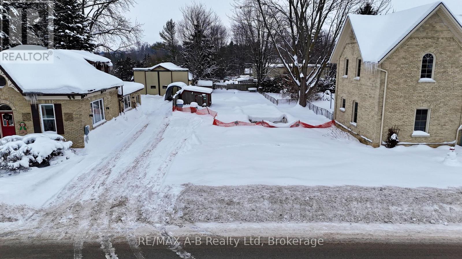 3195 Perth 163 Road, West Perth, Ontario N0K 1H0 - Photo 2 - X12638422