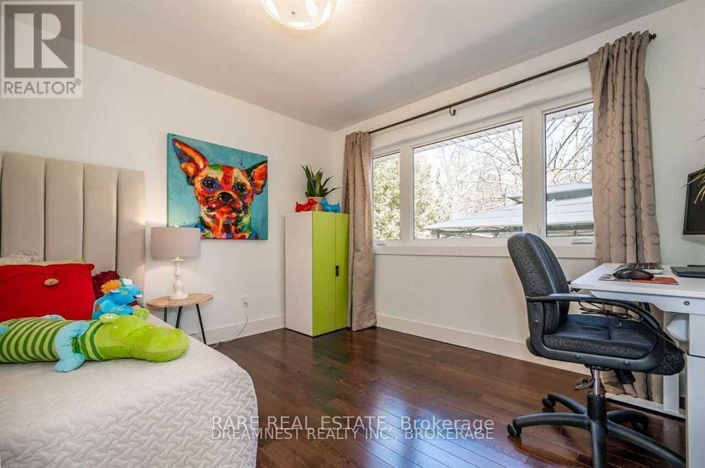 249 Lakeview Avenue, Burlington, Ontario  L7N 1Y7 - Photo 10 - W12638202