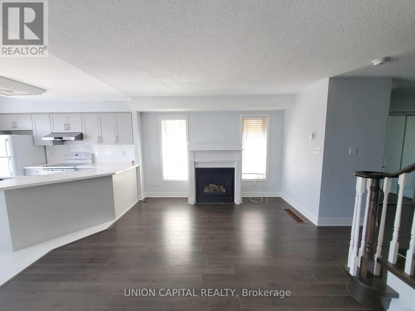 5450 Tree Crest Court, Mississauga, Ontario  L5R 3Z8 - Photo 3 - W12638210