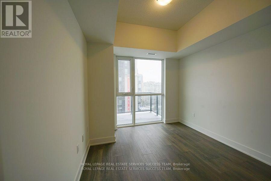1603 - 204 Burnhamthorpe Road E, Mississauga, Ontario  L5A 0B3 - Photo 7 - W12638214