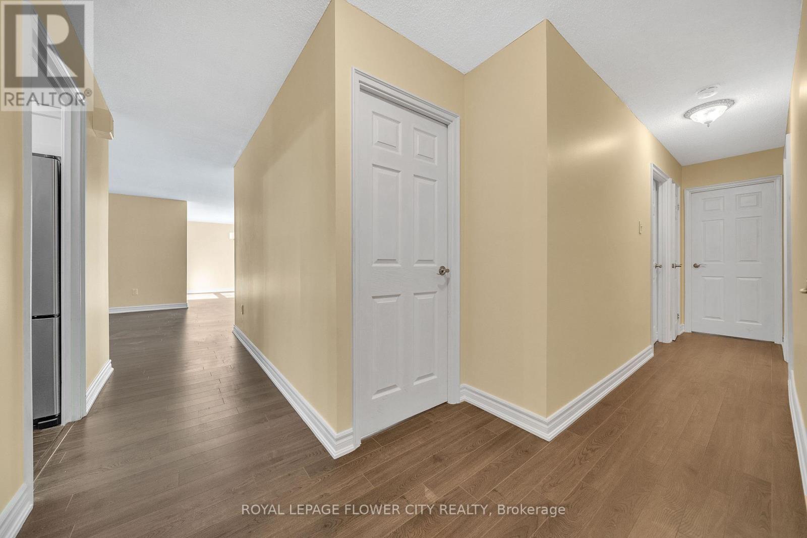 602 - 1515 Lakeshore Road S, Mississauga, Ontario  L5E 3E3 - Photo 15 - W12638228