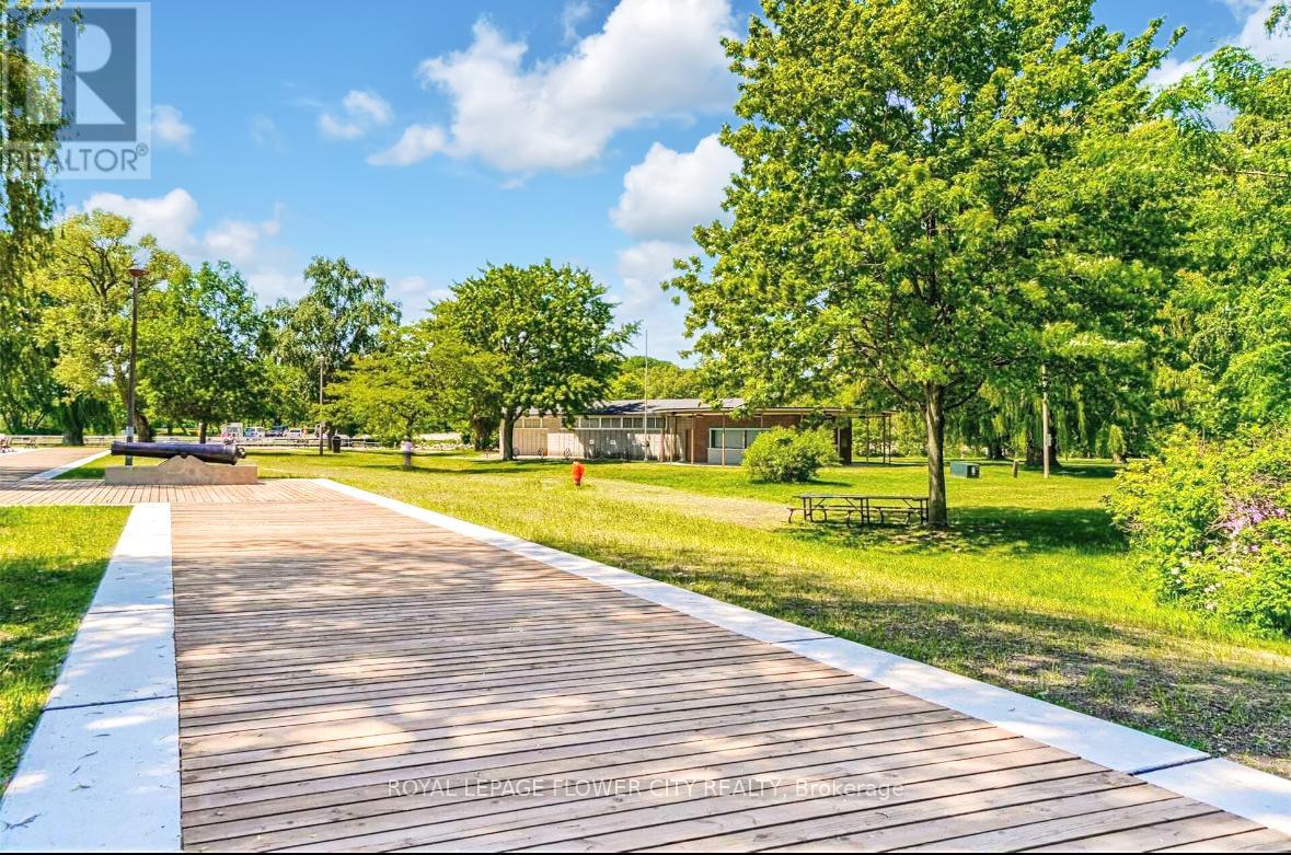 602 - 1515 Lakeshore Road S, Mississauga, Ontario  L5E 3E3 - Photo 41 - W12638228