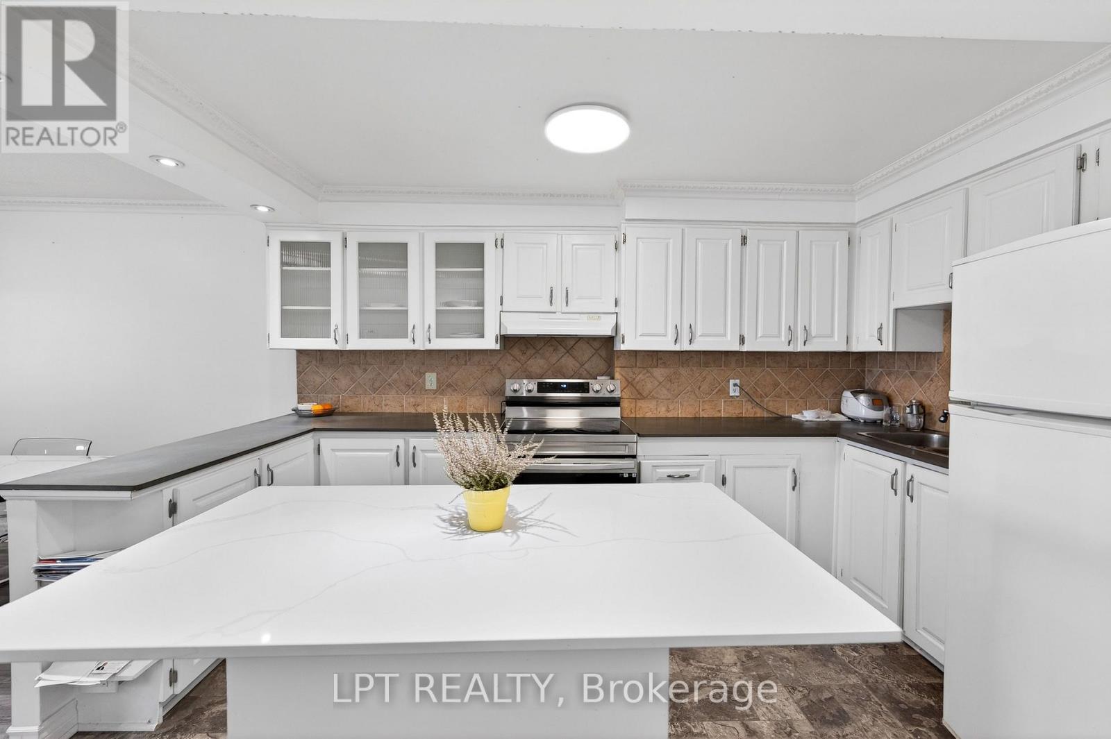 103 - 3040 Constitution Boulevard, Mississauga, Ontario L4Y 3X7 - Photo 11 - W12638248