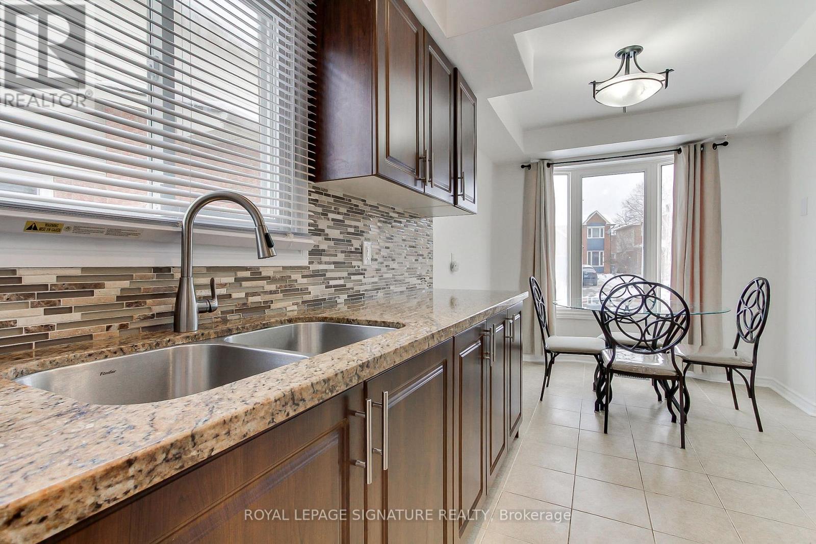 6 Driftwood Crescent, Brampton, Ontario  L6Z 2C4 - Photo 15 - W12638256