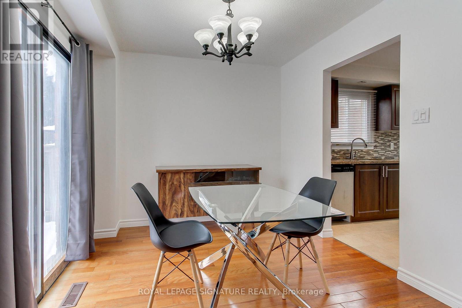 6 Driftwood Crescent, Brampton, Ontario  L6Z 2C4 - Photo 18 - W12638256