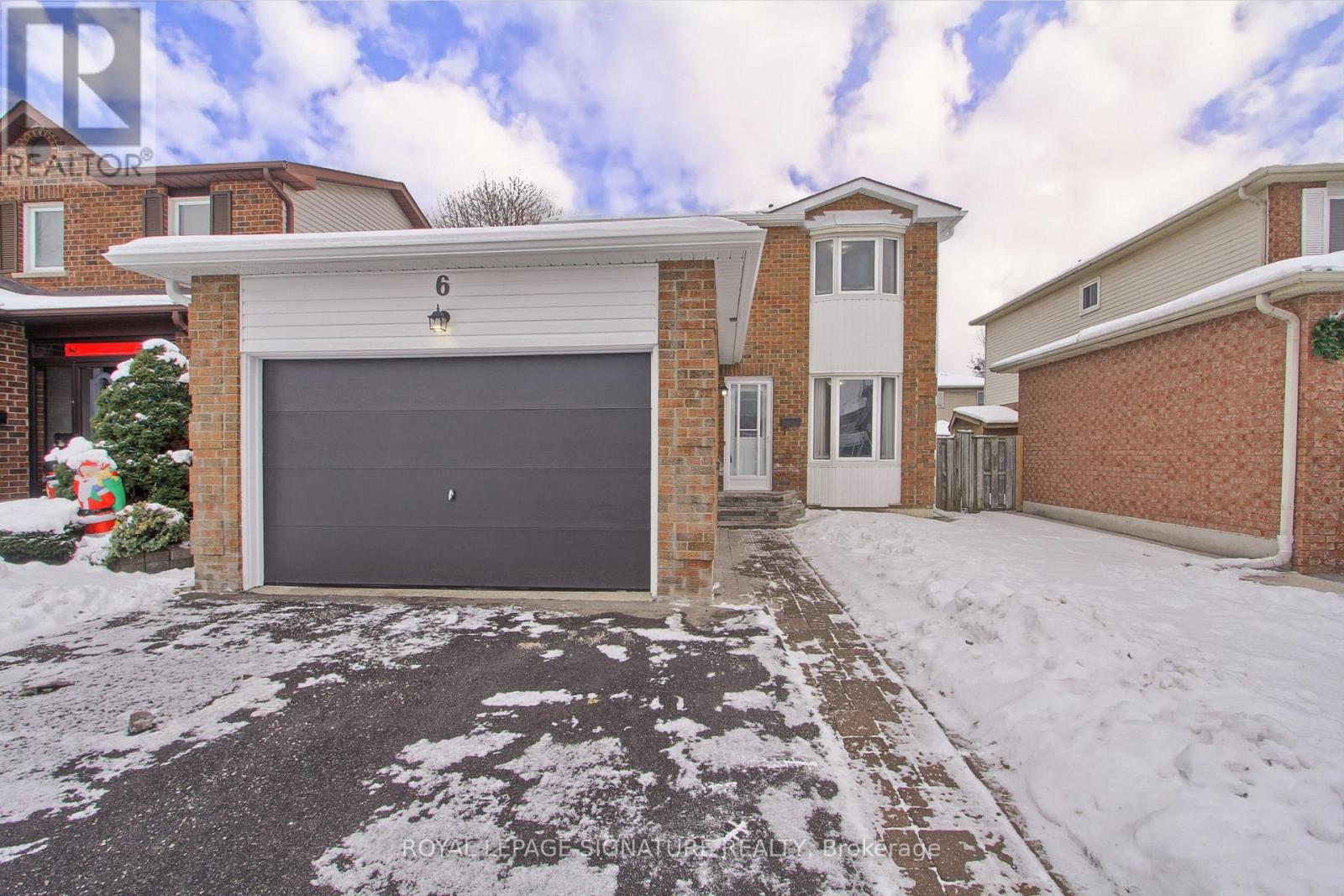 6 Driftwood Crescent, Brampton, Ontario  L6Z 2C4 - Photo 2 - W12638256