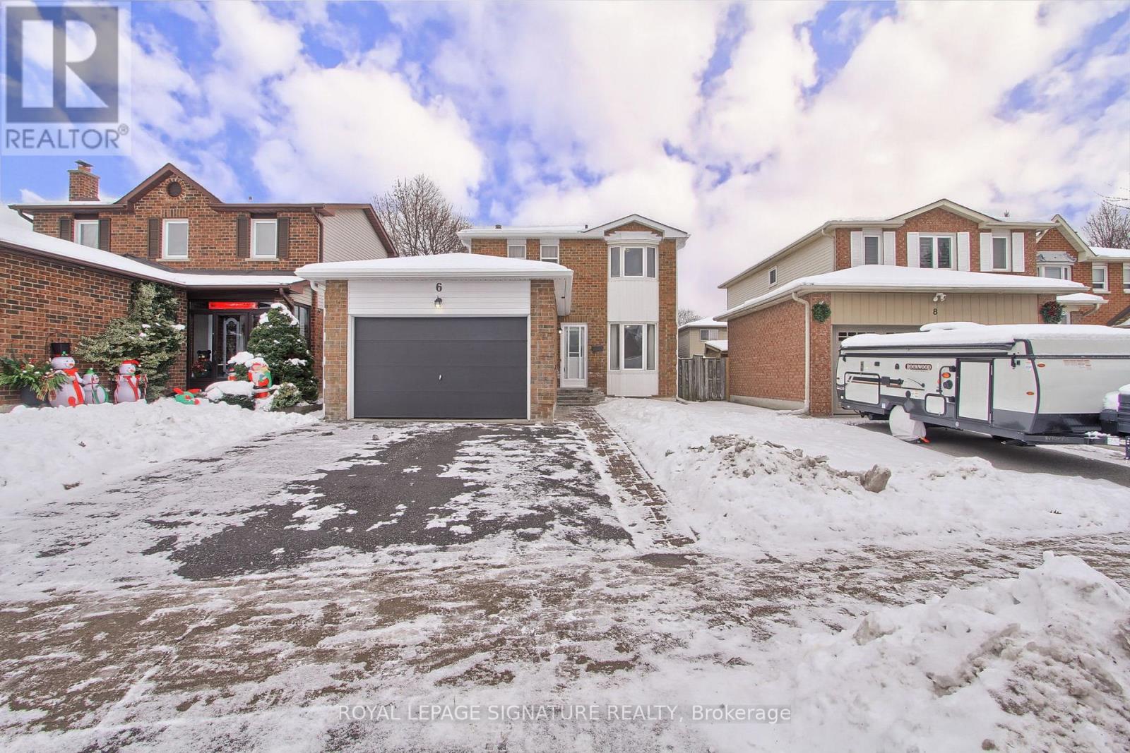 6 Driftwood Crescent, Brampton, Ontario  L6Z 2C4 - Photo 3 - W12638256