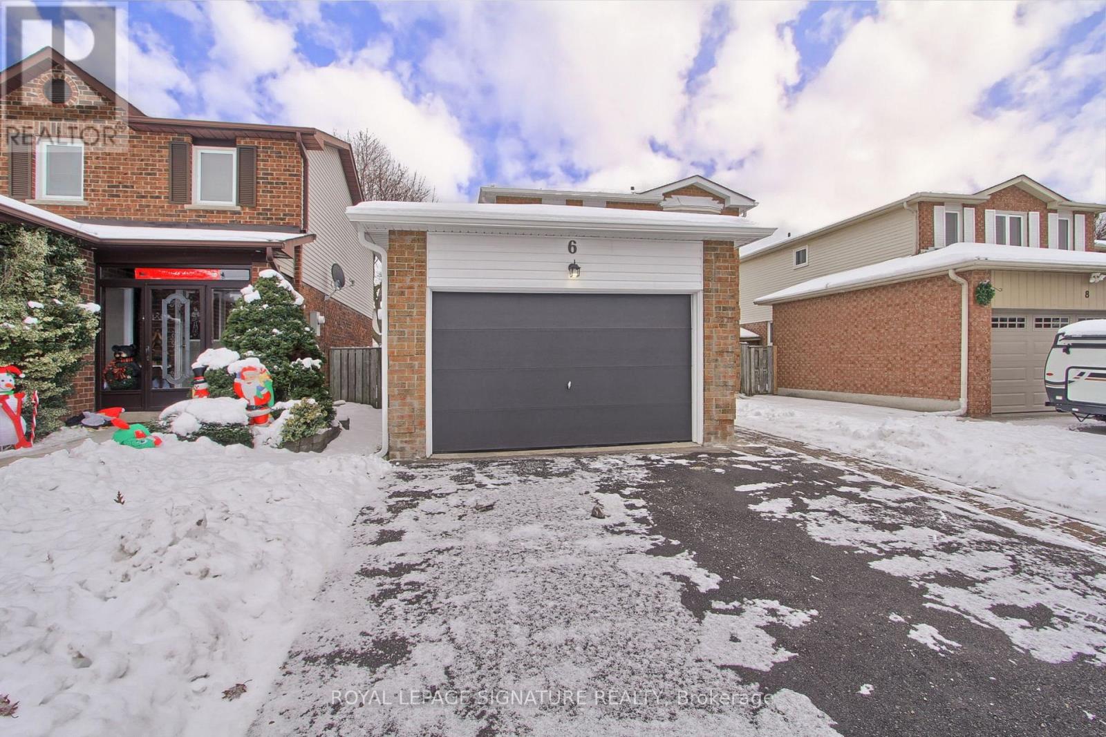 6 Driftwood Crescent, Brampton, Ontario  L6Z 2C4 - Photo 4 - W12638256