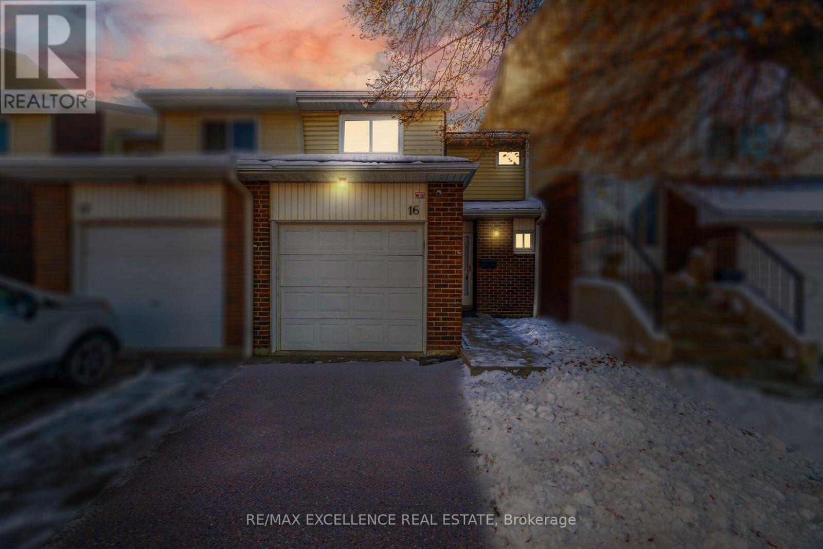 16 LINCOLN COURT, Brampton, Ontario