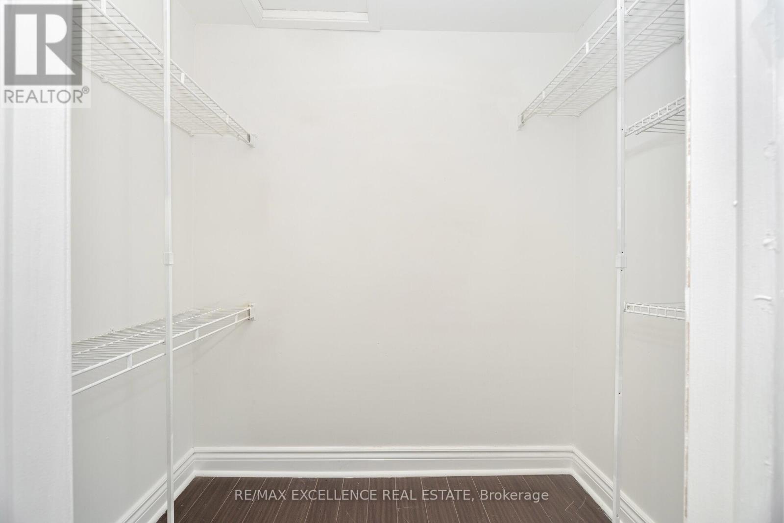 16 Lincoln Court, Brampton, Ontario  L6T 3Z2 - Photo 18 - W12638258