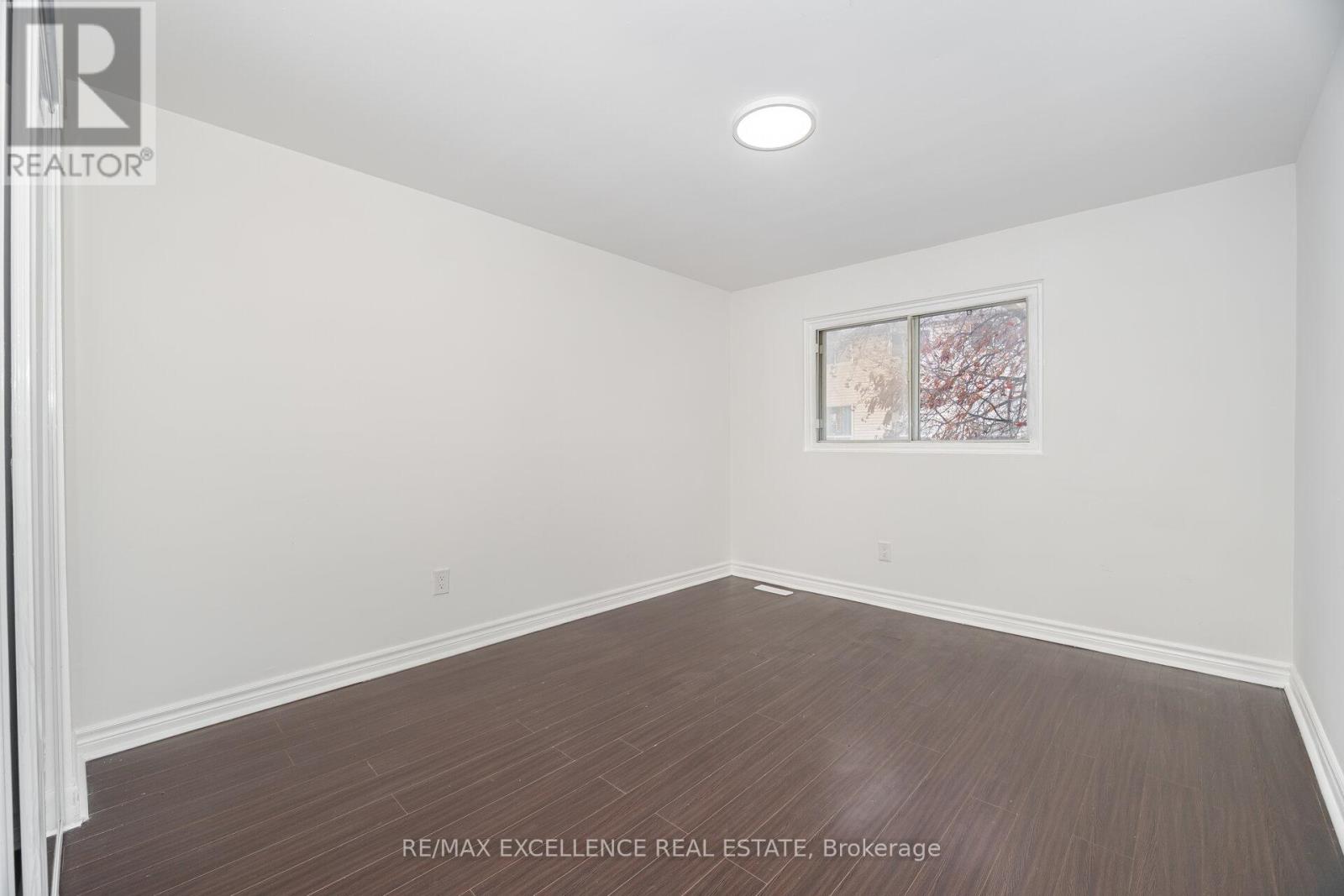 16 Lincoln Court, Brampton, Ontario  L6T 3Z2 - Photo 19 - W12638258