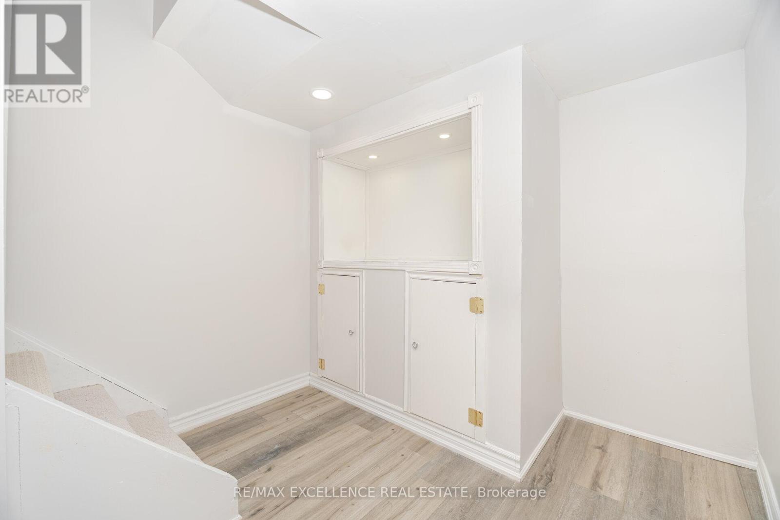 16 Lincoln Court, Brampton, Ontario  L6T 3Z2 - Photo 21 - W12638258