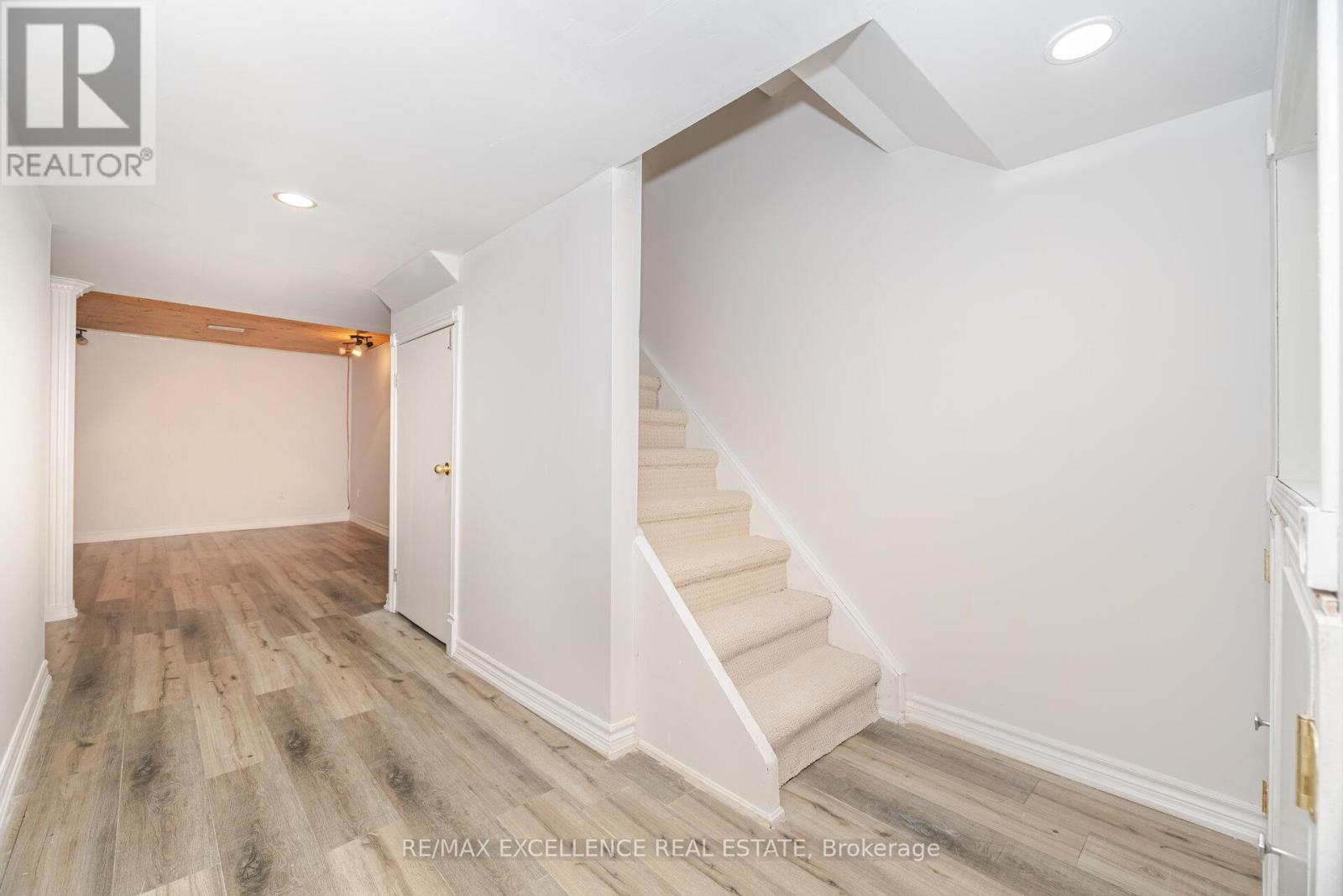 16 Lincoln Court, Brampton, Ontario  L6T 3Z2 - Photo 22 - W12638258