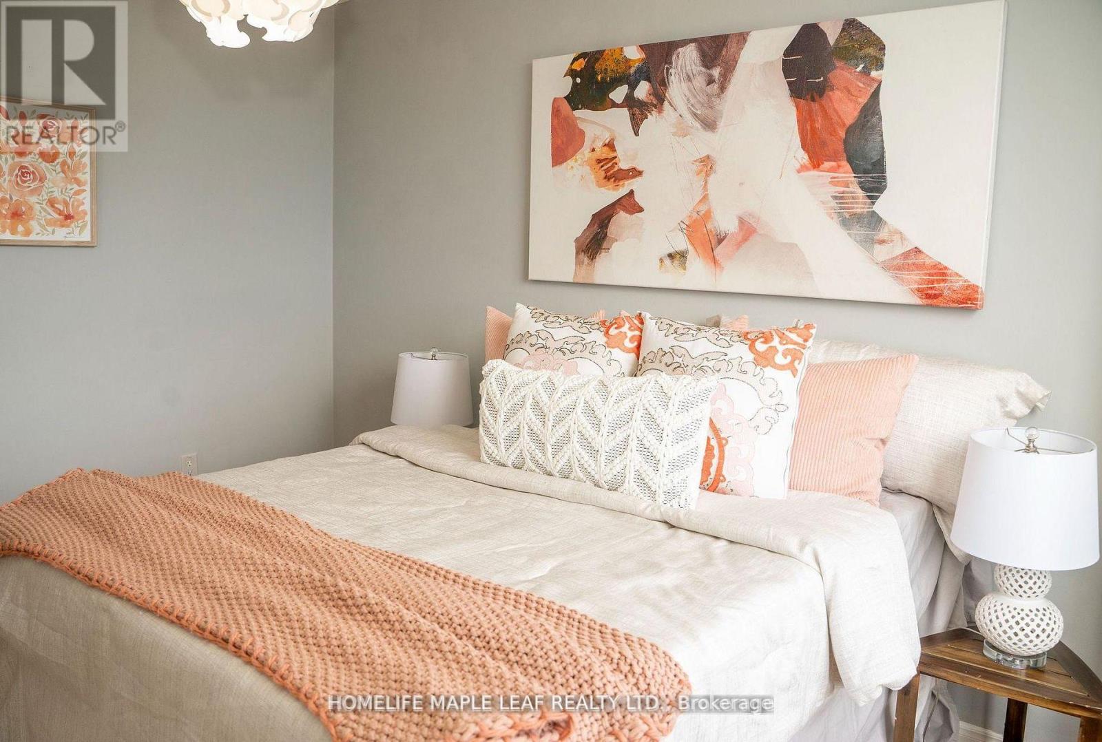 908 - 3120 Kirwin Avenue, Mississauga, Ontario L5A 3R2 - Photo 9 - W12638268