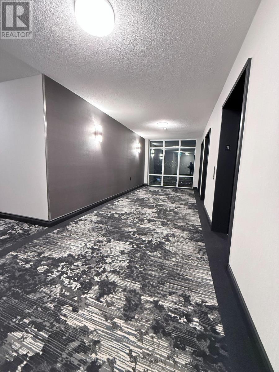 1103 - 200 Burnhamthorpe Road E, Mississauga, Ontario  L5A 4L4 - Photo 2 - W12638282