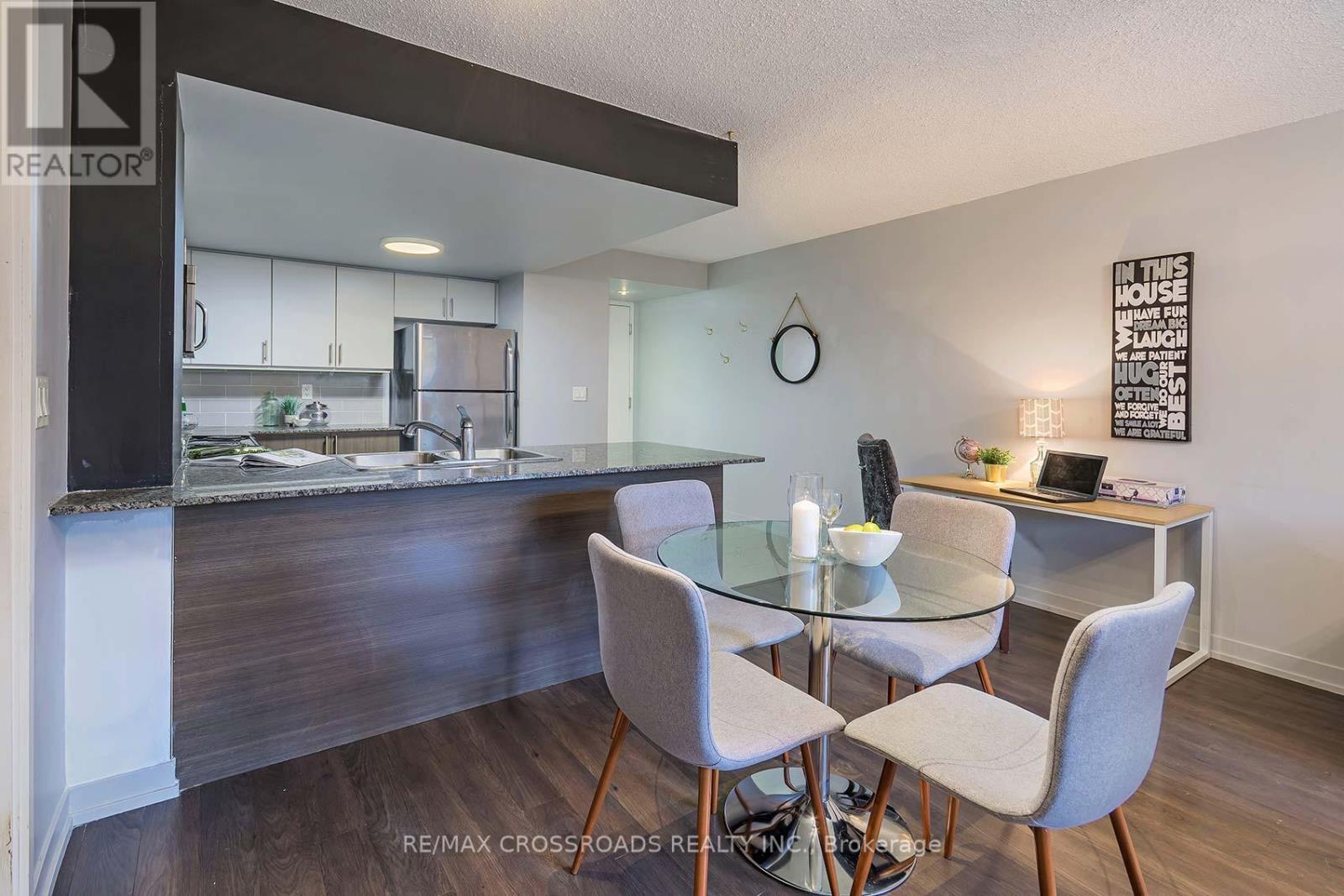 114 - 812 Lansdowne Avenue, Toronto, Ontario  M6H 4K5 - Photo 15 - W12638286