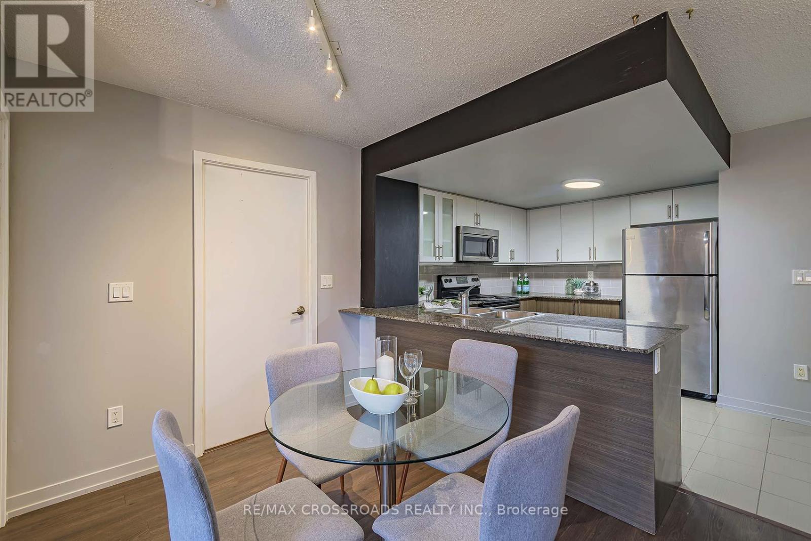 114 - 812 Lansdowne Avenue, Toronto, Ontario  M6H 4K5 - Photo 17 - W12638286