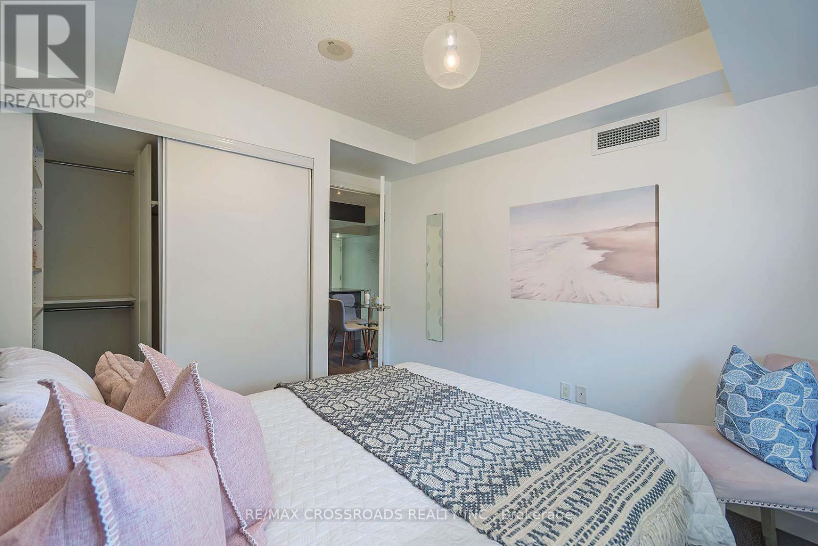 114 - 812 Lansdowne Avenue, Toronto, Ontario  M6H 4K5 - Photo 20 - W12638286