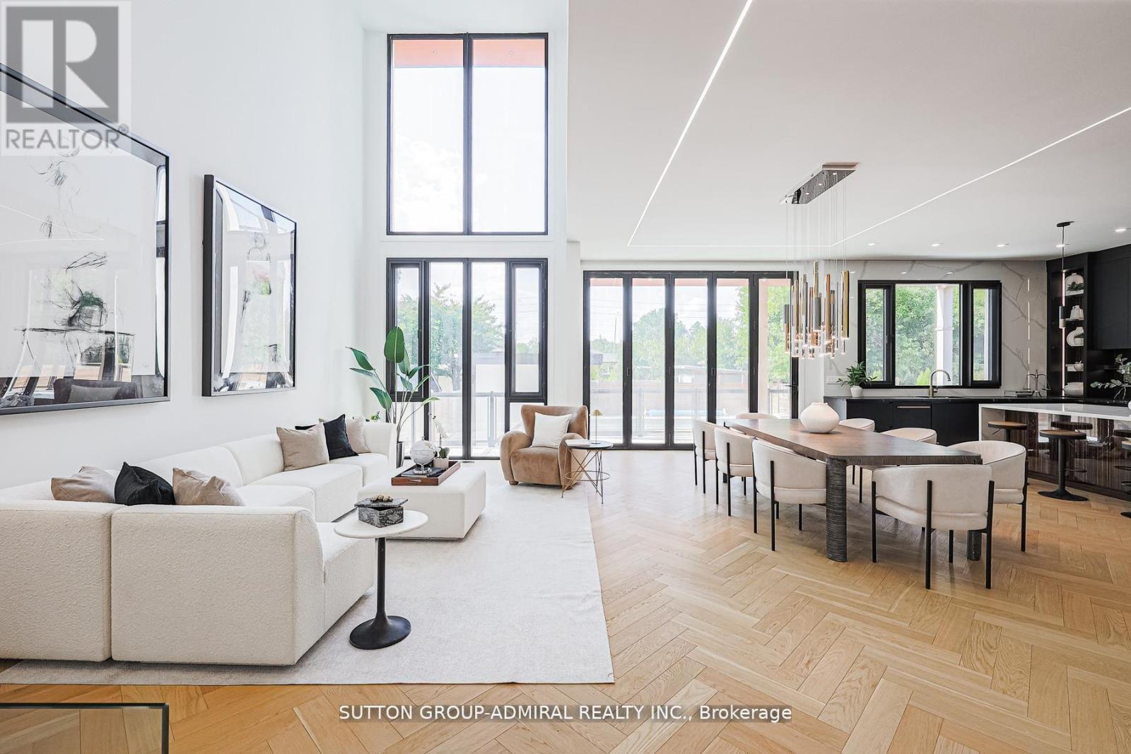 957 Dormer Street, Mississauga, Ontario  L5E 1T7 - Photo 12 - W12638304