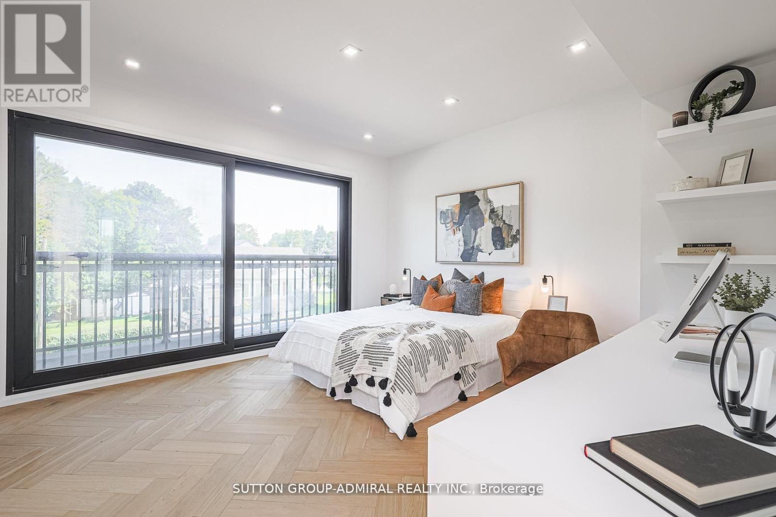 957 Dormer Street, Mississauga, Ontario  L5E 1T7 - Photo 20 - W12638304