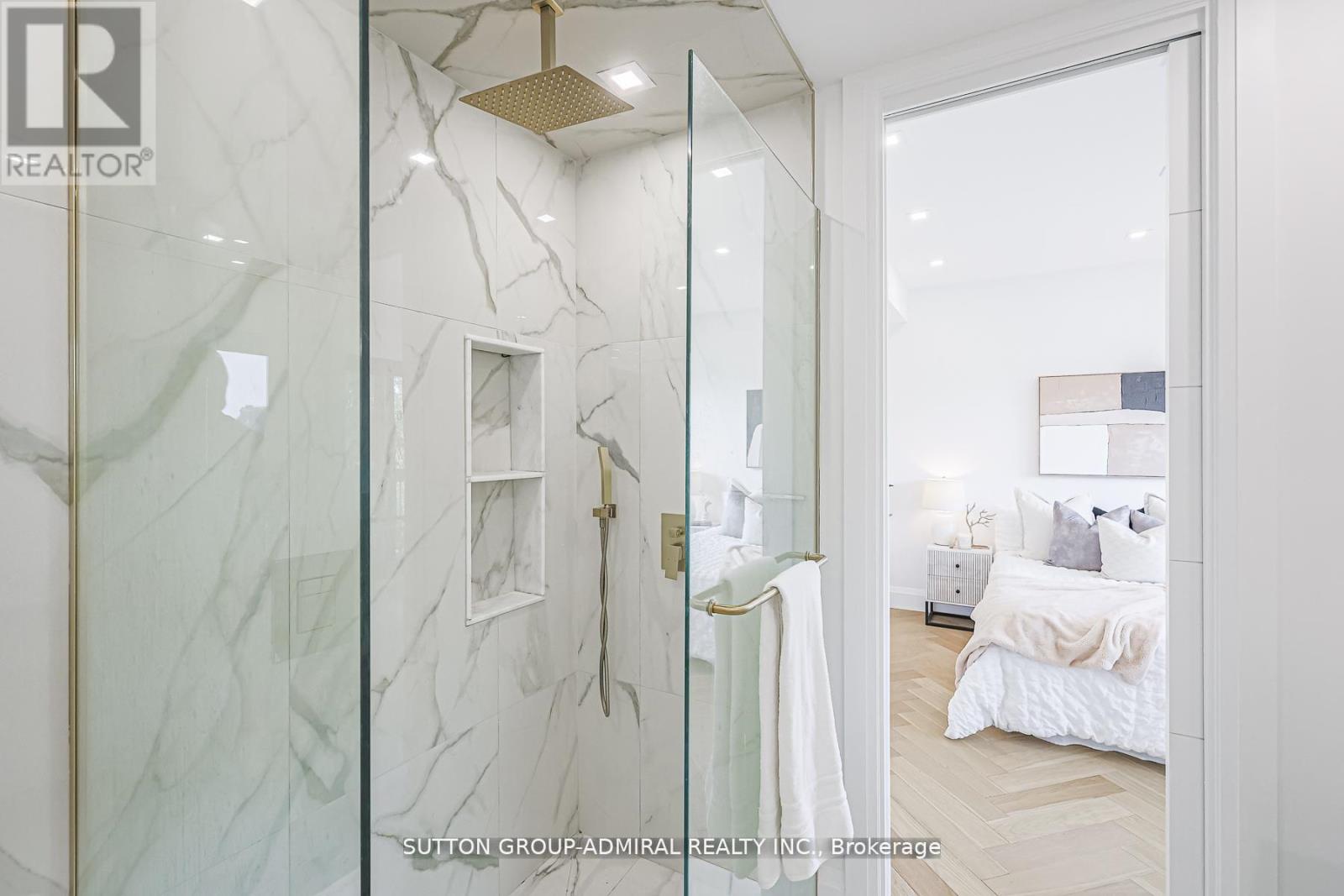 957 Dormer Street, Mississauga, Ontario  L5E 1T7 - Photo 22 - W12638304