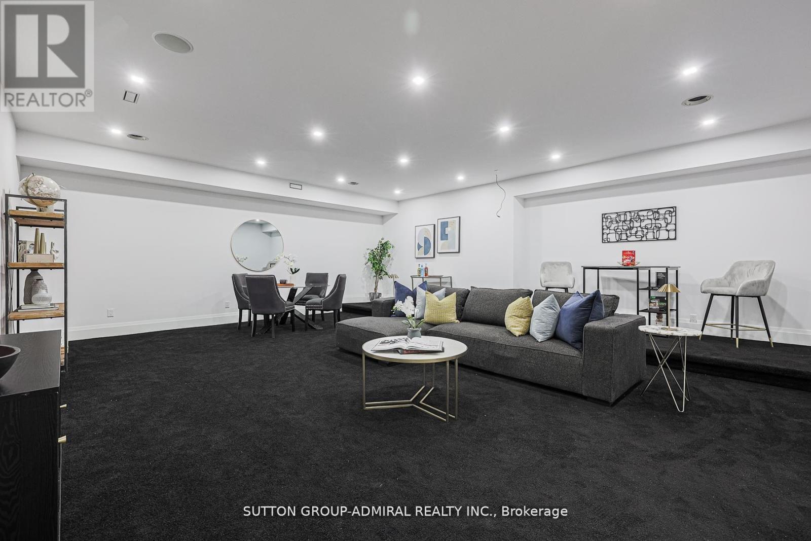 957 Dormer Street, Mississauga, Ontario  L5E 1T7 - Photo 41 - W12638304