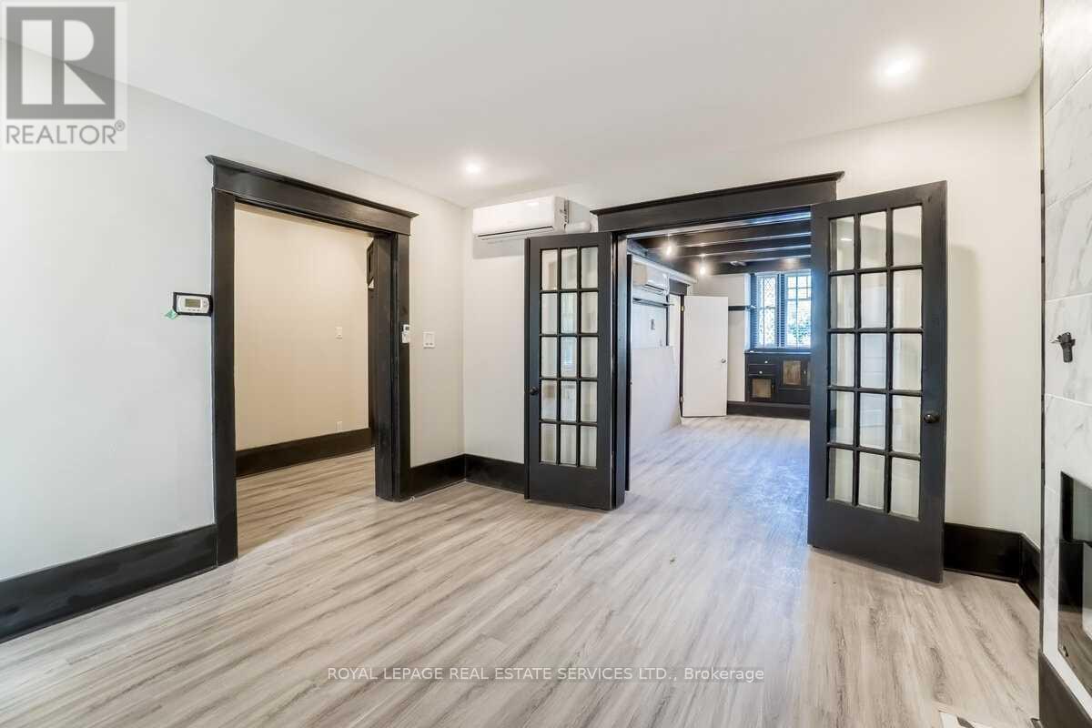 301 - 31 Tyndall Avenue, Toronto, Ontario  M6K 2E9 - Photo 5 - W12638310