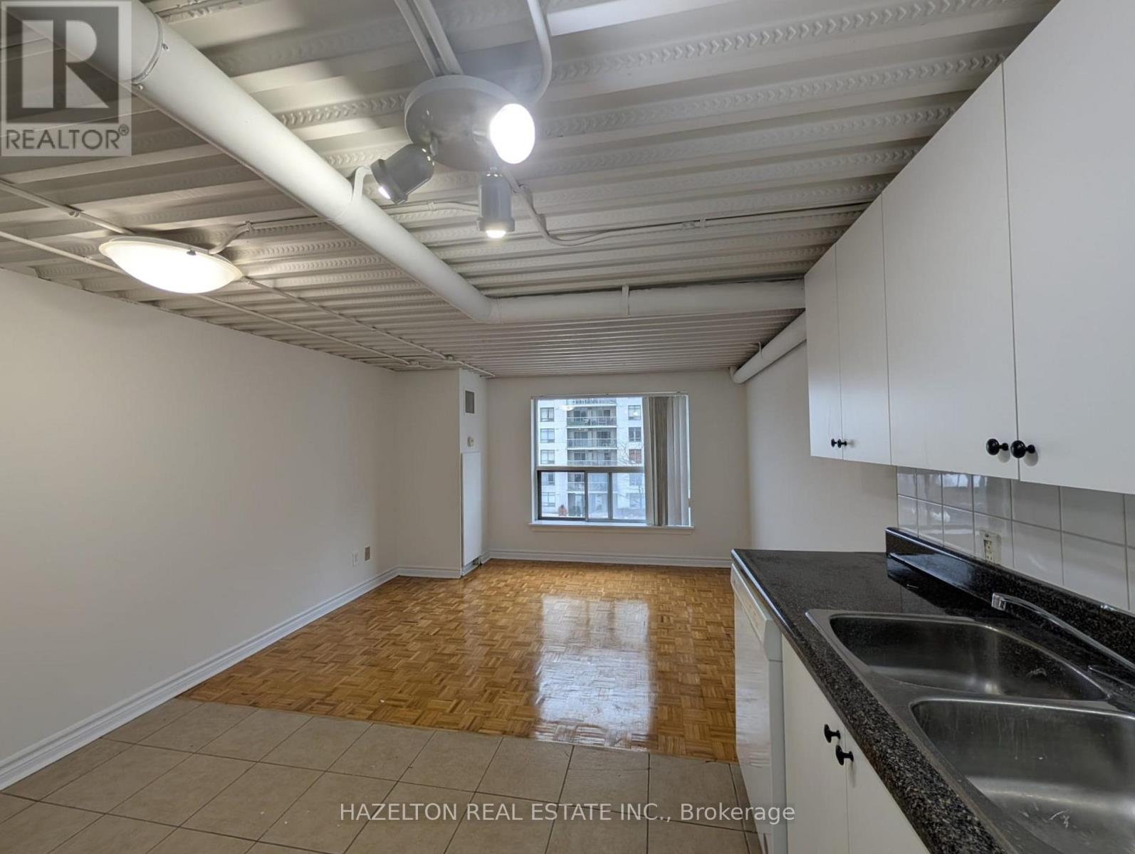 505 - 806 Lansdowne Avenue, Toronto, Ontario  M6H 4K2 - Photo 7 - W12638322