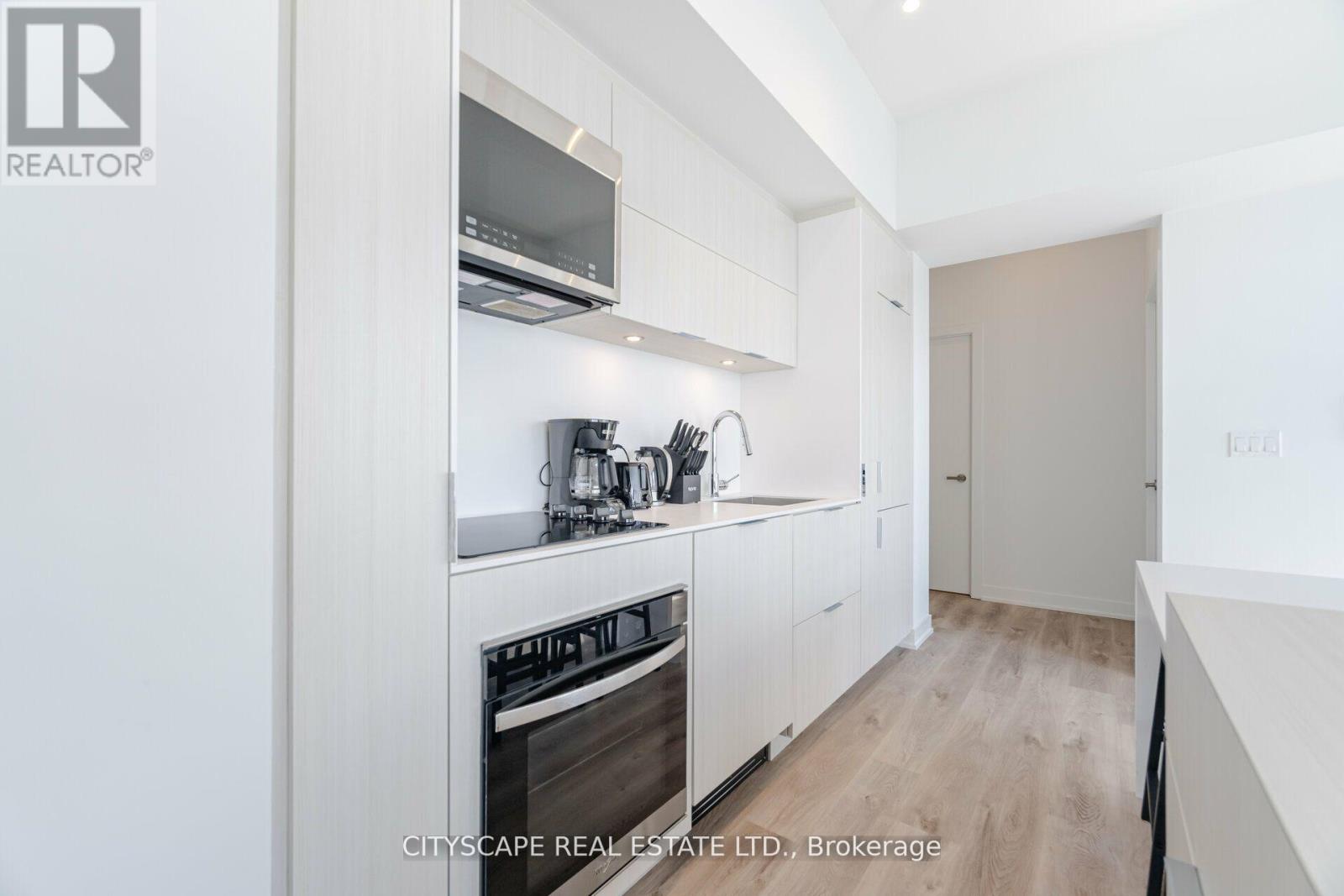 1907 - 370 Martha Street S, Burlington, Ontario L7R 0G9 - Photo 13 - W12638346