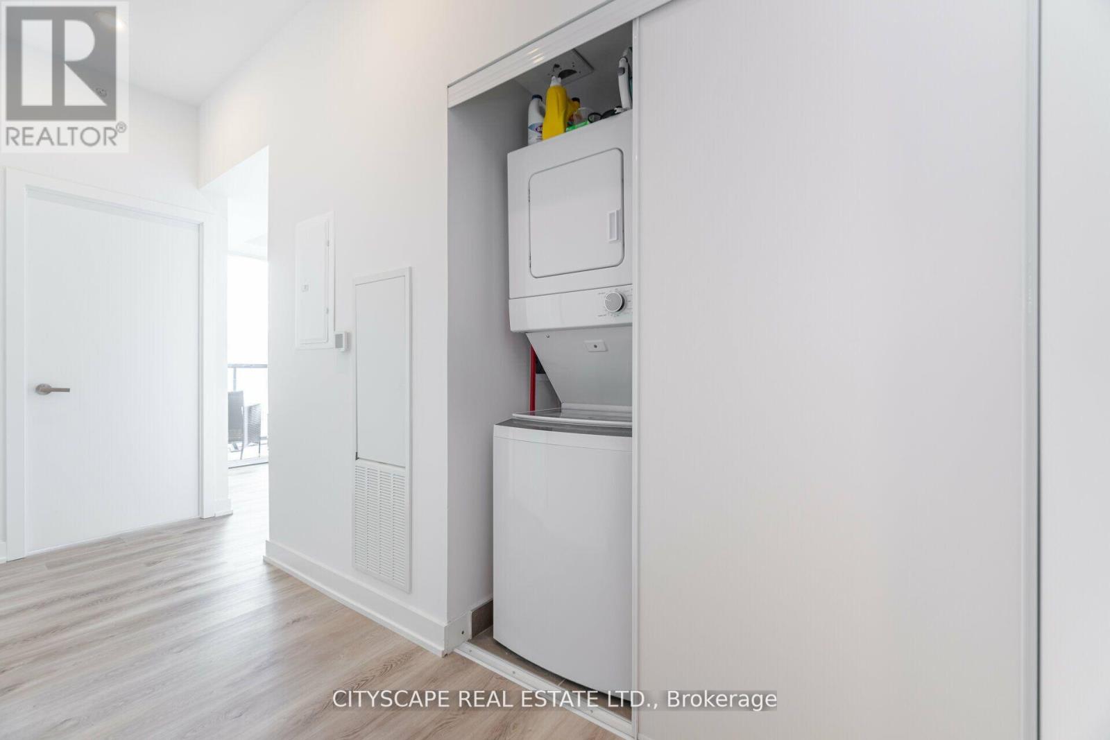 1907 - 370 Martha Street S, Burlington, Ontario L7R 0G9 - Photo 25 - W12638346