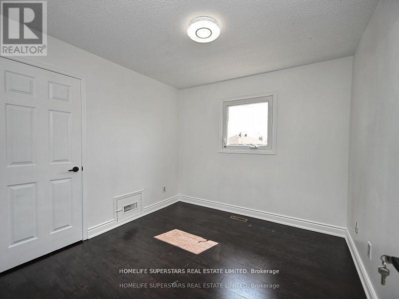 20 Bexley Court, Brampton, Ontario  L6W 4B2 - Photo 27 - W12638362