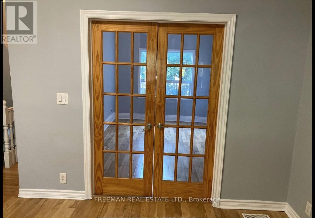 1 - 985 Dupont Street, Toronto, Ontario  M6H 1Z5 - Photo 4 - W12638370