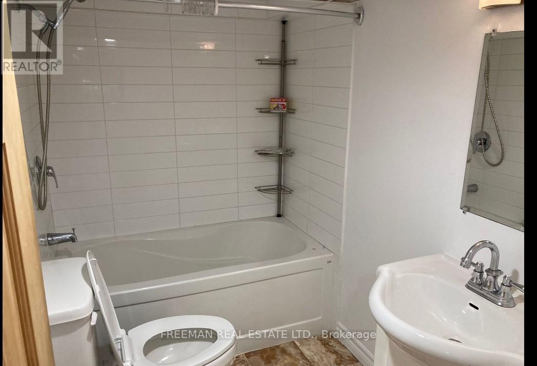 1 - 985 Dupont Street, Toronto, Ontario  M6H 1Z5 - Photo 9 - W12638370