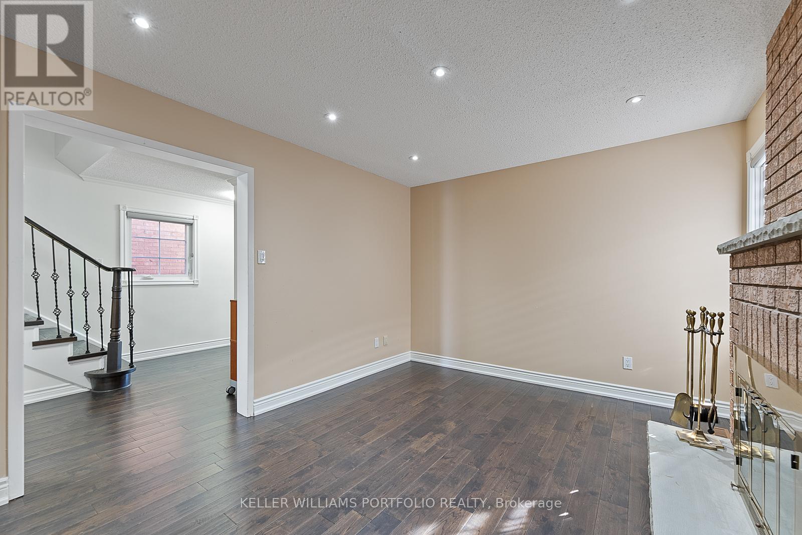 3449 Halstead Road, Mississauga, Ontario  L5L 4H2 - Photo 7 - W12638372