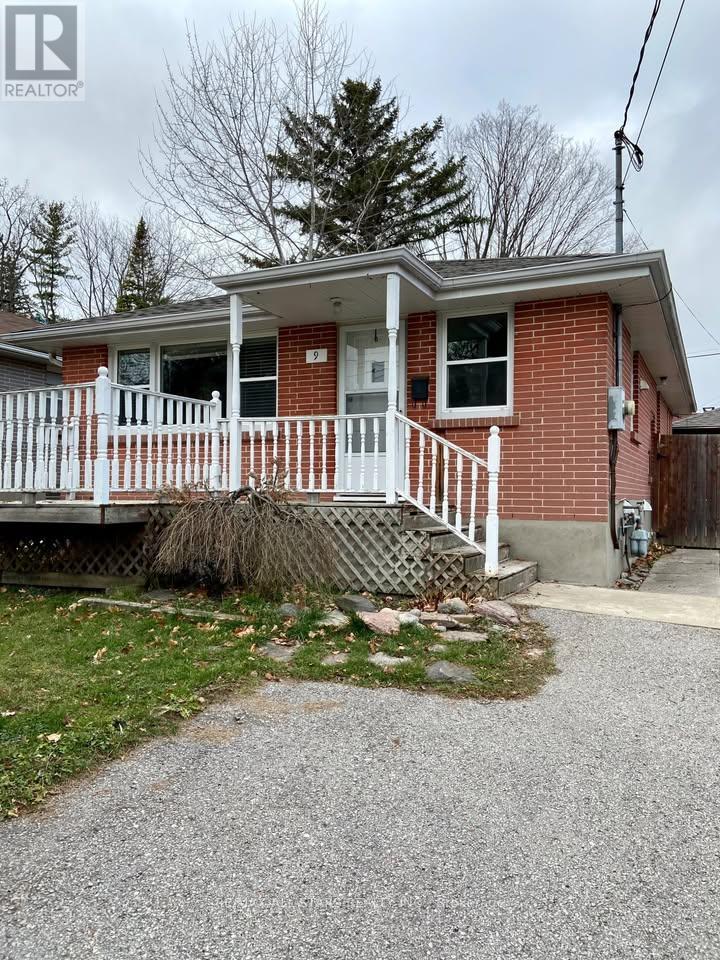 9 Cluxton Street, Peterborough (Northcrest Ward 5), Ontario  K9H 4Y9 - Photo 1 - X12638514