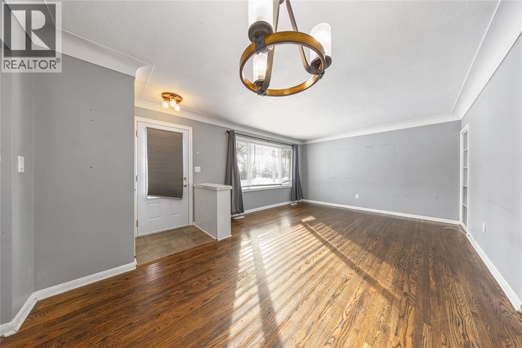 1282 Cathcart Boulevard, Sarnia, Ontario  N7S 2H8 - Photo 6 - 25031751