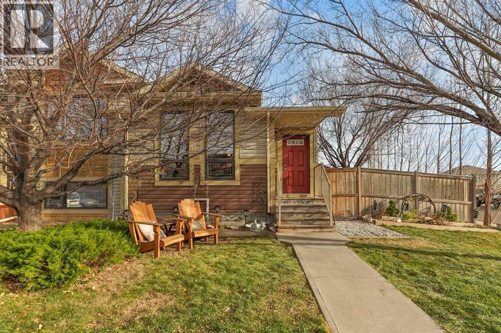 203 Haru Moriyama Place N, Lethbridge, Alberta