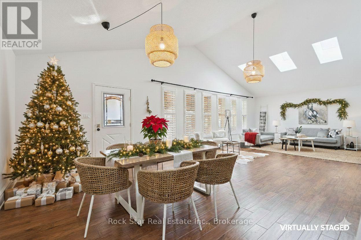 211 ROSEDALE AVENUE, Hamilton, Ontario