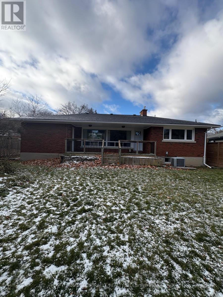 312 Grantham Avenue, St. Catharines, Ontario  L2M 5A6 - Photo 6 - X12638220