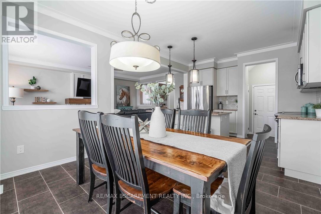 115 Larry Crescent, Haldimand, Ontario  N3W 0B2 - Photo 18 - X12638226