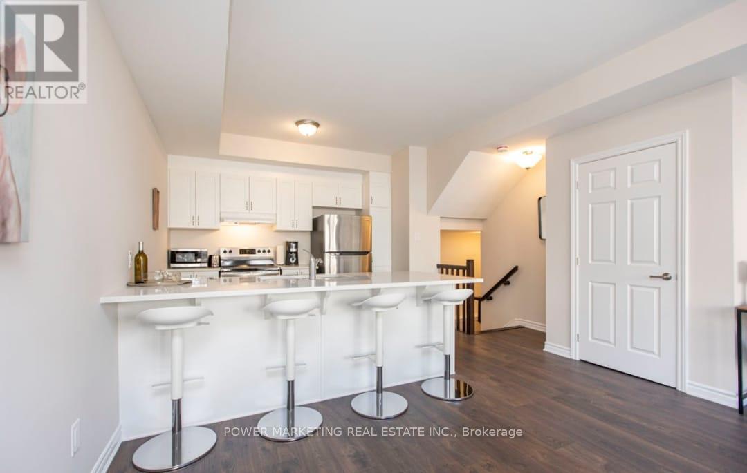 609 Makwa Private, Ottawa, Ontario  K1K 5A3 - Photo 6 - X12638506