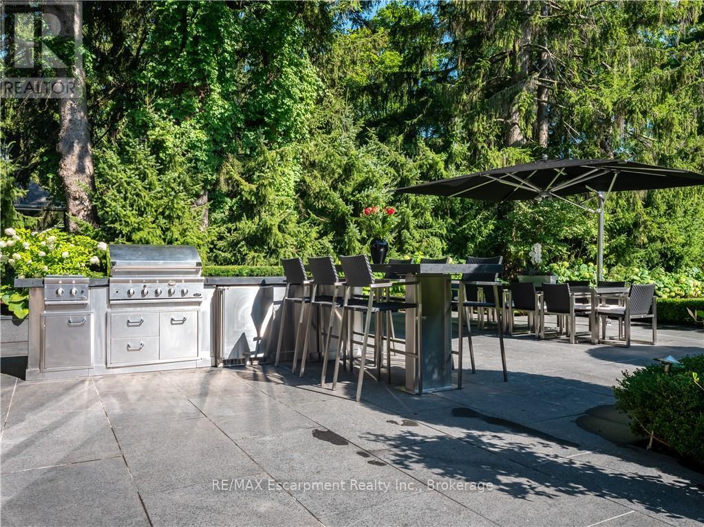 15 Chartwell Road, Oakville, Ontario  L6J 3Z3 - Photo 26 - W12638436