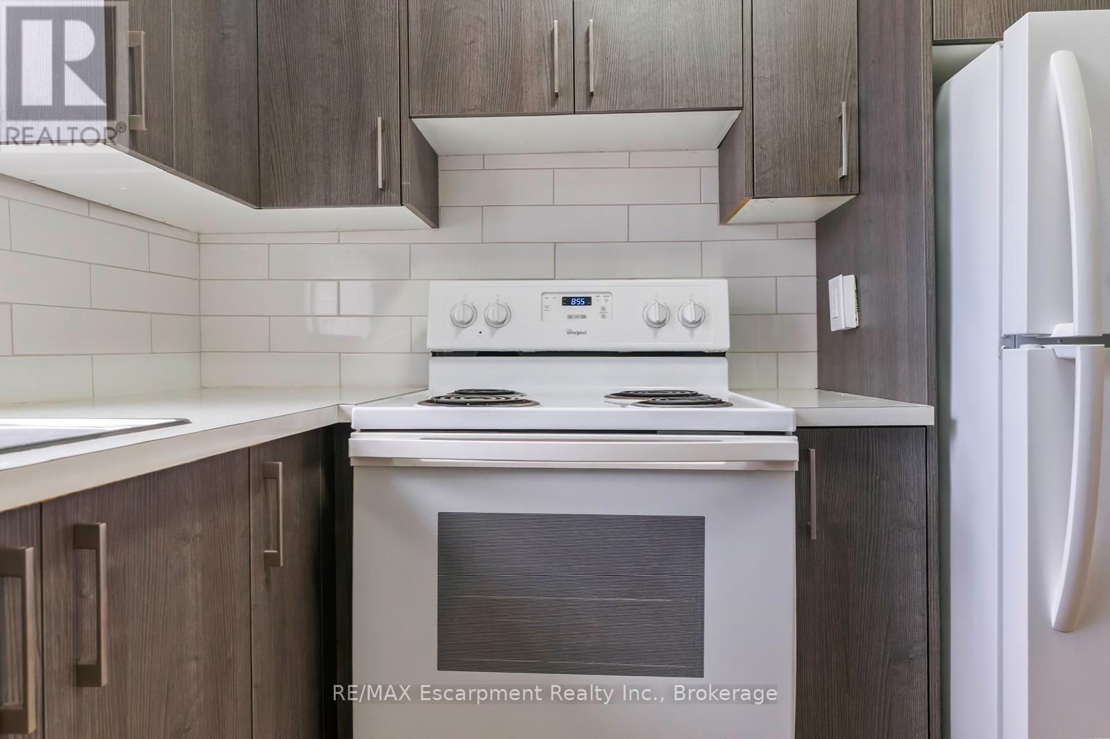 109 - 110 South Forster Park Drive, Oakville, Ontario  L6K 1Z1 - Photo 11 - W12638464